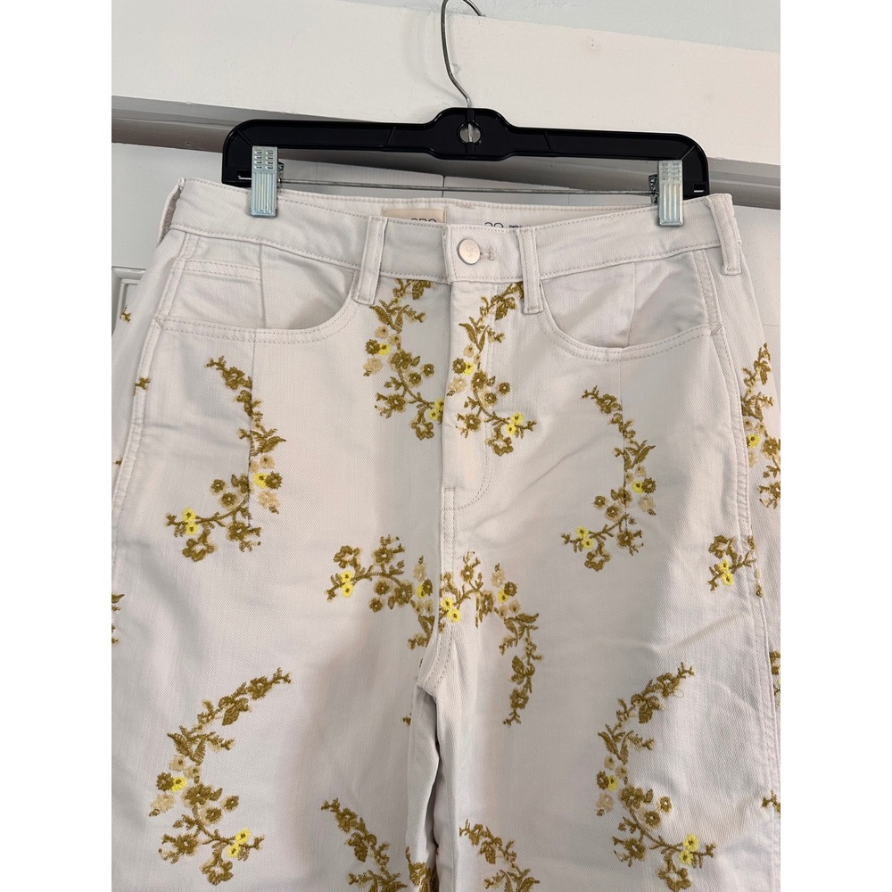 Pilcro Heritage Curve Mid-Rise Tapered Barrel Jeans White Floral Embroidered 8 - Picture 5 of 8